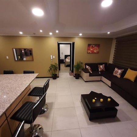 Condominio La Victoria, Departamento En Cuenca 1 エクステリア 写真
