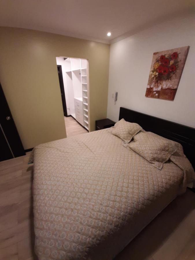 Condominio La Victoria, Departamento En Cuenca 1 エクステリア 写真