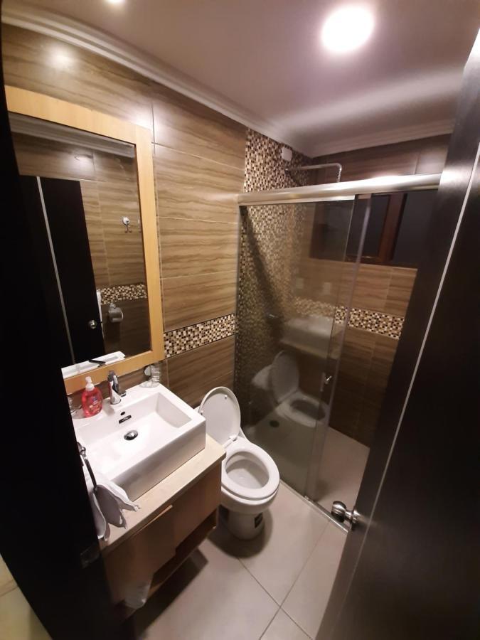 Condominio La Victoria, Departamento En Cuenca 1 エクステリア 写真
